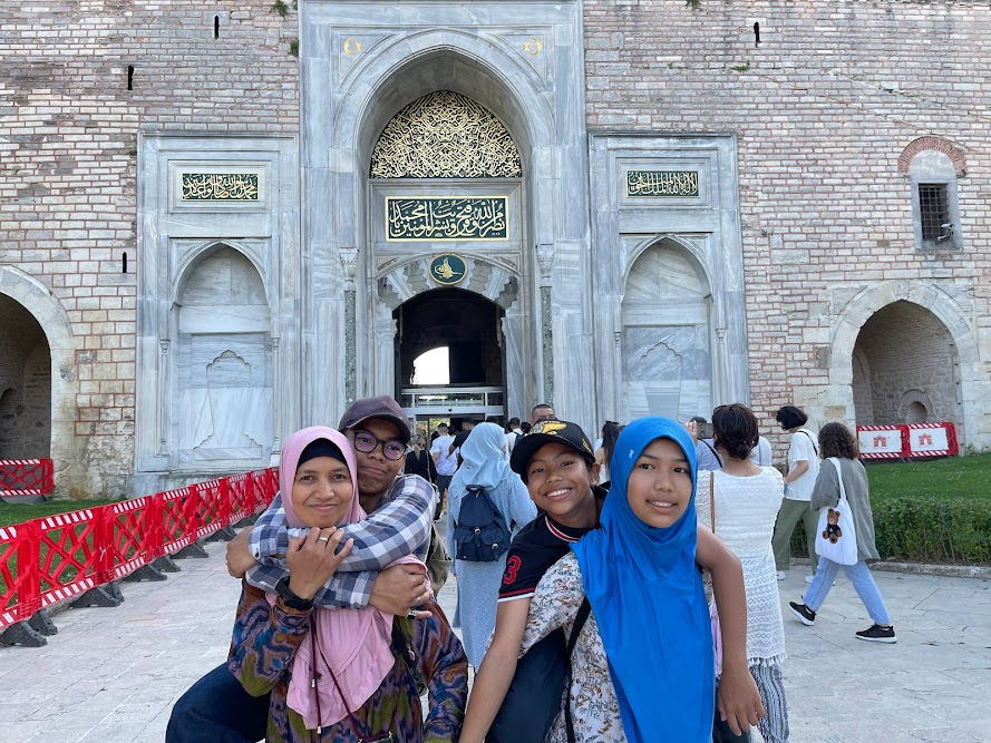 AnnasFam @ The Seraglio or Topkapı Palace, Fatih, Istambul, Turkiye